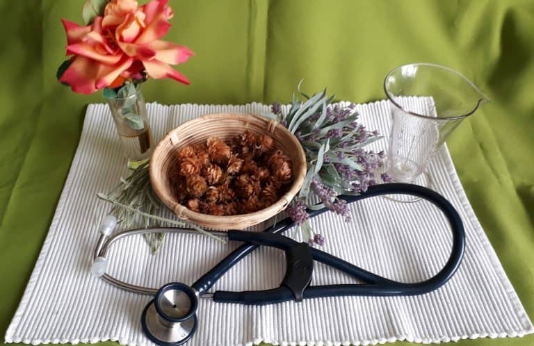 Herbal medicine 768x498